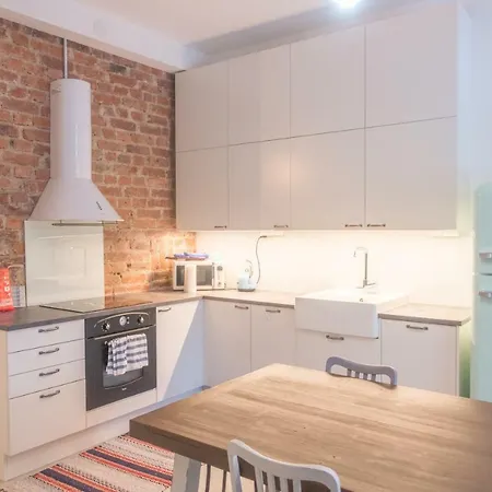 Wehost Helsinginkatu 7 * Helsinki